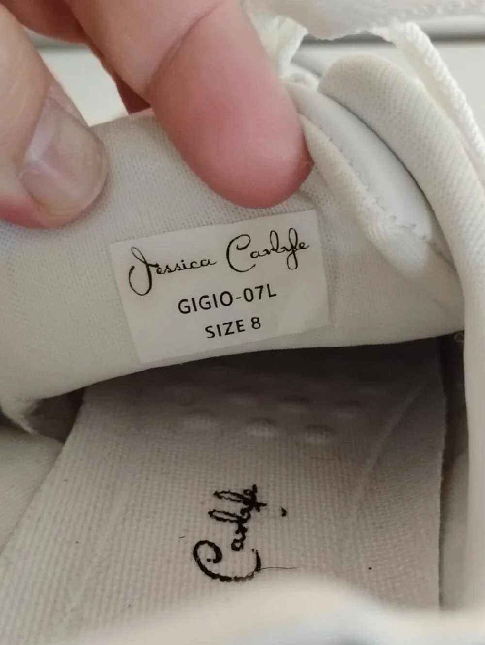 Jessica Carlyle Size 8 White & Light Gray Star Accent Lace-Up Sneakers